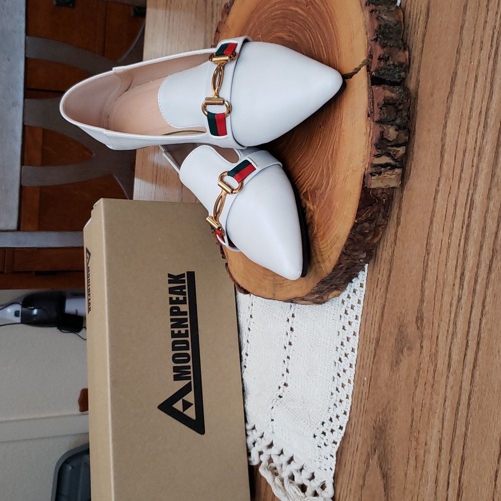 NWOT Modenpeak women's Flats size 10